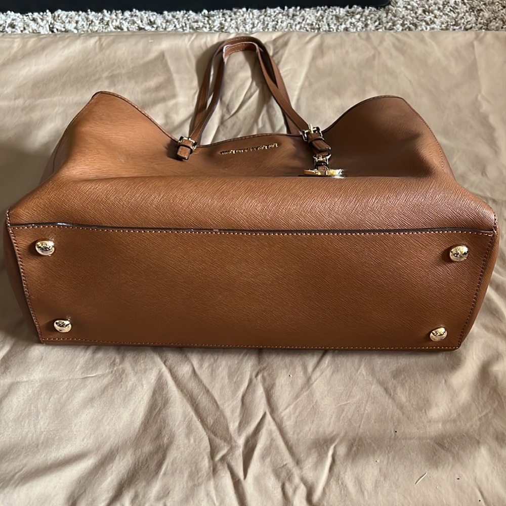 Michael Kors Purse - Picture 3 of 8